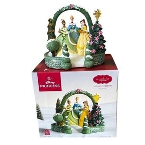 St Nicholas Square Disney Princess Christmas Village: Tiana Cinderella Belle NEW